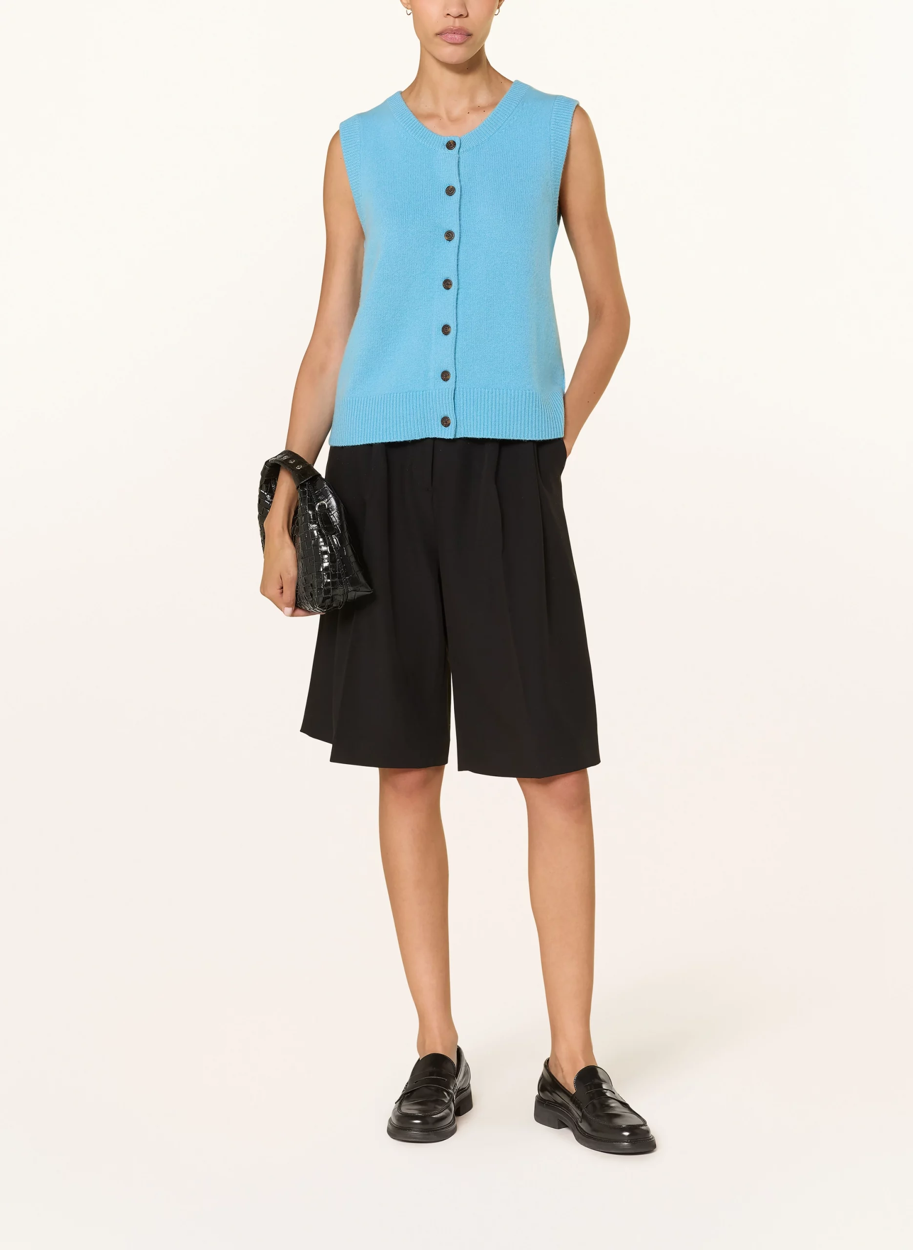 100299667517000_1_1761091200000