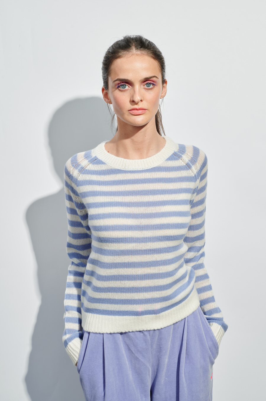 Ammy Berent - Another Brand 11.01.2025 2657